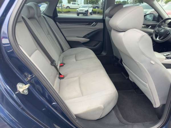 2020 Honda Accord LX - photo 11