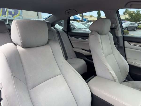 2020 Honda Accord LX - photo 14
