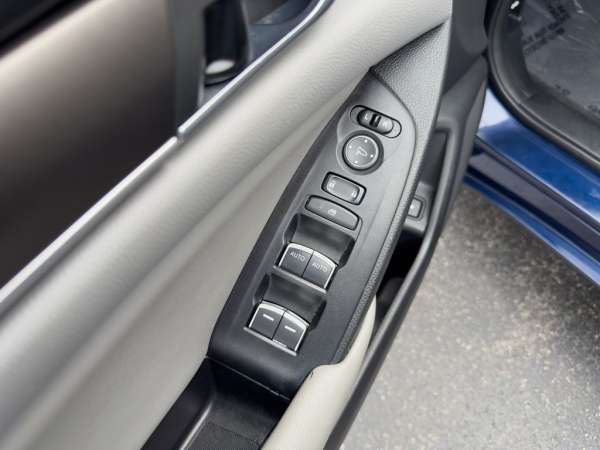 2020 Honda Accord LX - photo 19