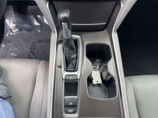 2020 Honda Accord LX - photo 25