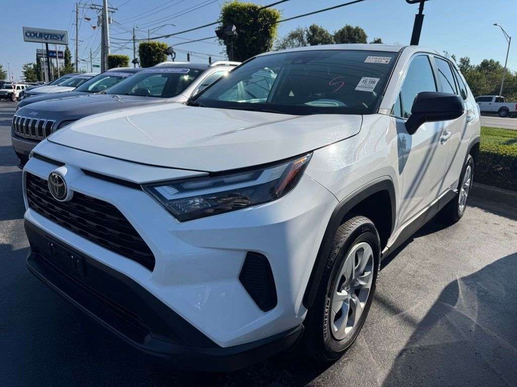 2025 Toyota RAV4 LE - photo 1