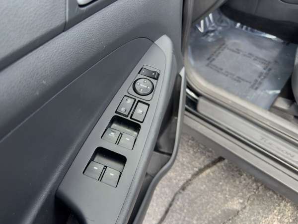 2019 Hyundai Tucson Value - photo 17