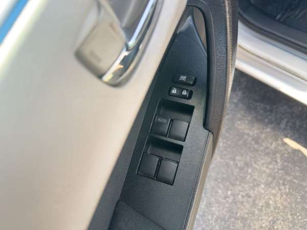 2015 Toyota Corolla LE - photo 19