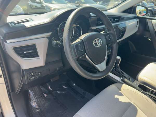 2015 Toyota Corolla LE - photo 21