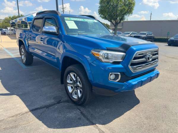 2017 Toyota Tacoma Limited - photo 3
