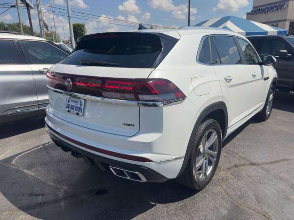 2024 Volkswagen Atlas Cross Sport 2.0T SEL R-Line - photo 7