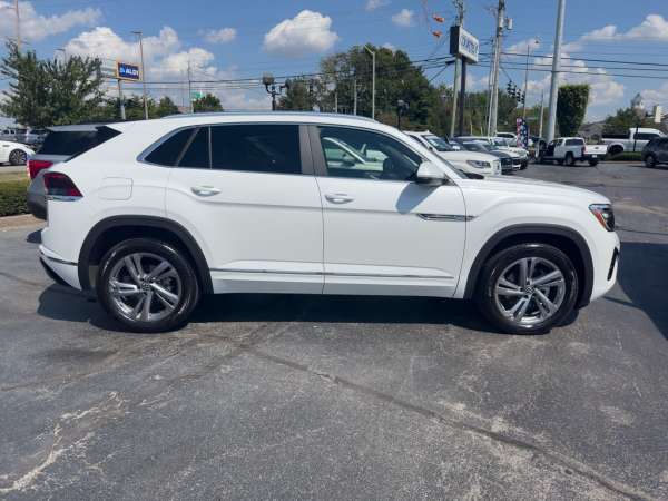 2024 Volkswagen Atlas Cross Sport 2.0T SEL R-Line - photo 8