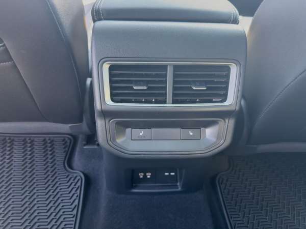 2024 Volkswagen Atlas Cross Sport 2.0T SEL R-Line - photo 21