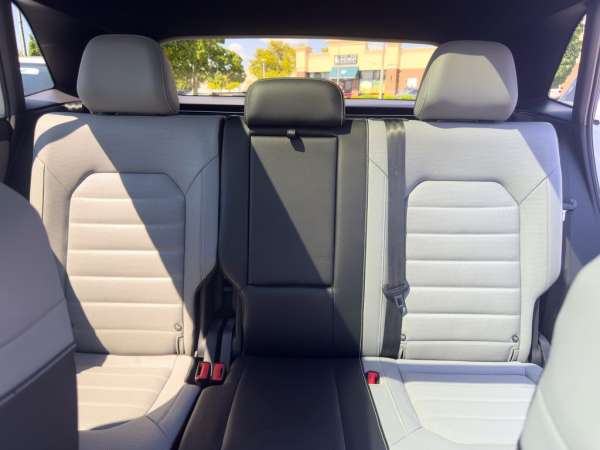2024 Volkswagen Atlas Cross Sport 2.0T SEL R-Line - photo 31