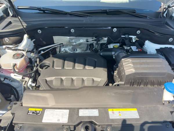 2024 Volkswagen Atlas Cross Sport 2.0T SEL R-Line - photo 33