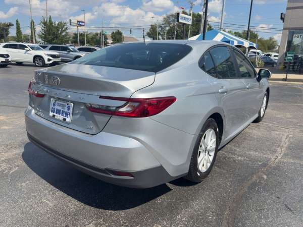 2025 Toyota Camry LE - photo 7