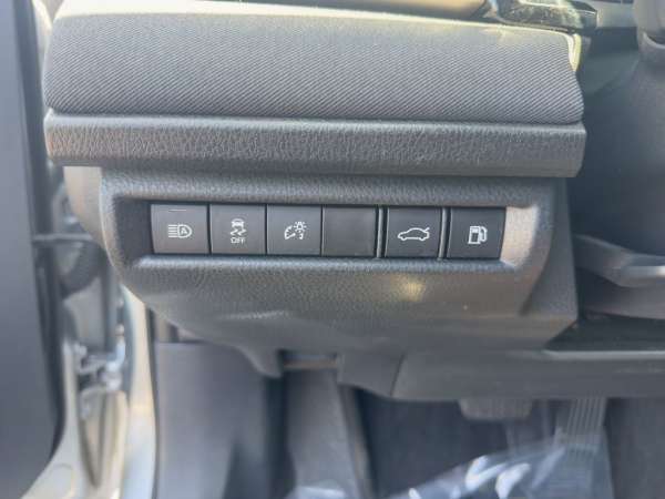 2025 Toyota Camry LE - photo 23