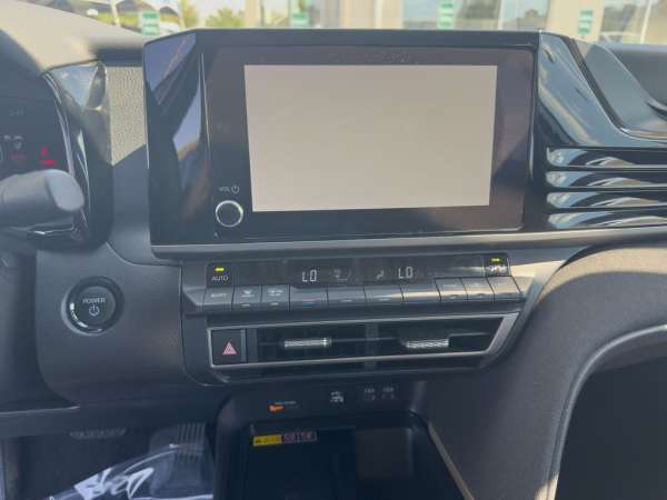 2025 Toyota Camry LE - photo 28