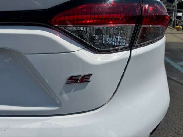 2025 Toyota Corolla SE - photo 4