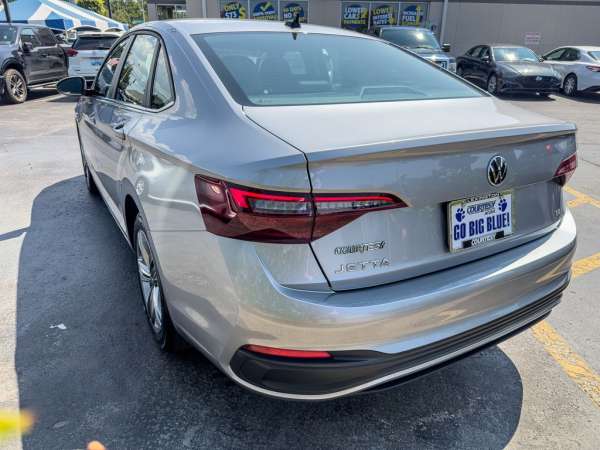 2024 Volkswagen Jetta 1.5T SE - photo 5