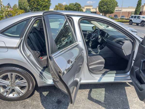 2024 Volkswagen Jetta 1.5T SE - photo 10