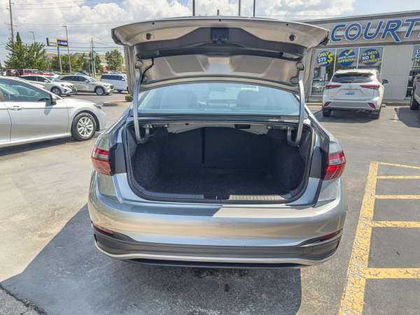 2024 Volkswagen Jetta 1.5T SE - photo 16