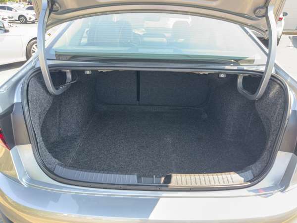 2024 Volkswagen Jetta 1.5T SE - photo 17