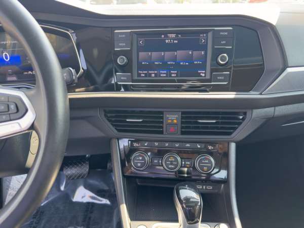 2024 Volkswagen Jetta 1.5T SE - photo 27