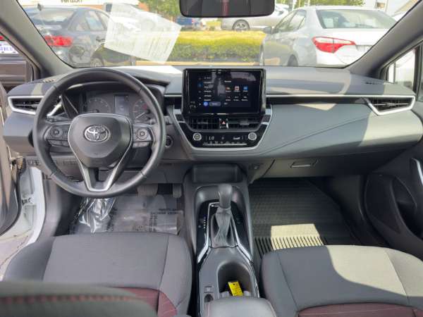 2025 Toyota Corolla SE - photo 18