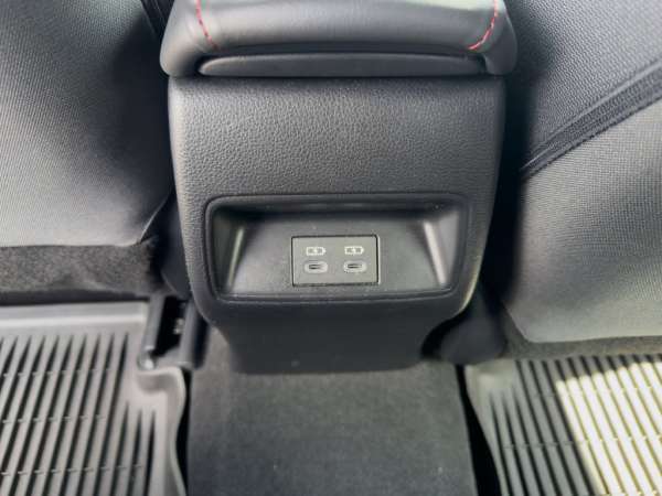 2025 Toyota Corolla SE - photo 19