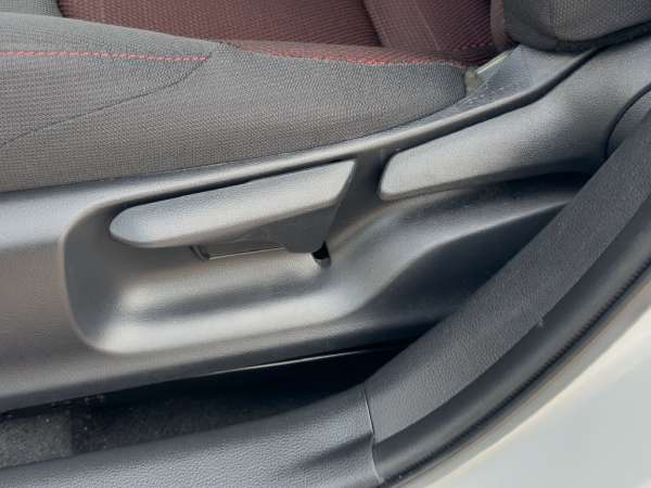 2025 Toyota Corolla SE - photo 21