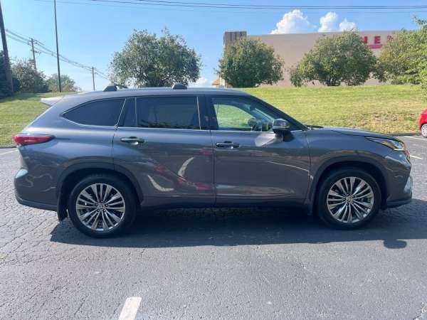 2021 Toyota Highlander Platinum - photo 4