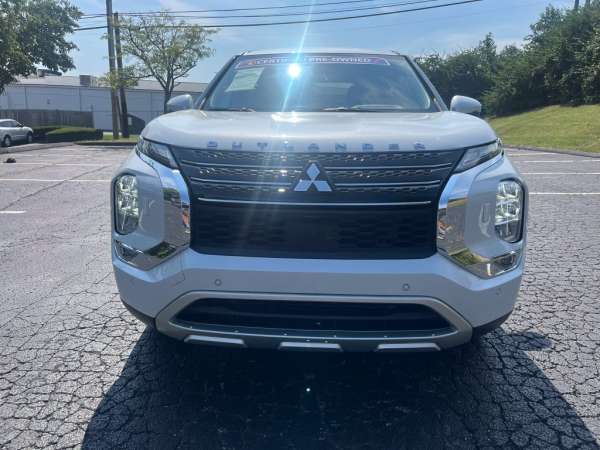 2024 Mitsubishi Outlander SE Black Edition - photo 2