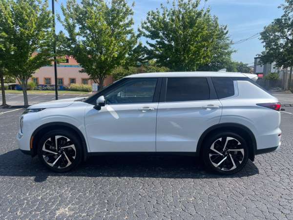 2024 Mitsubishi Outlander SE Black Edition - photo 8