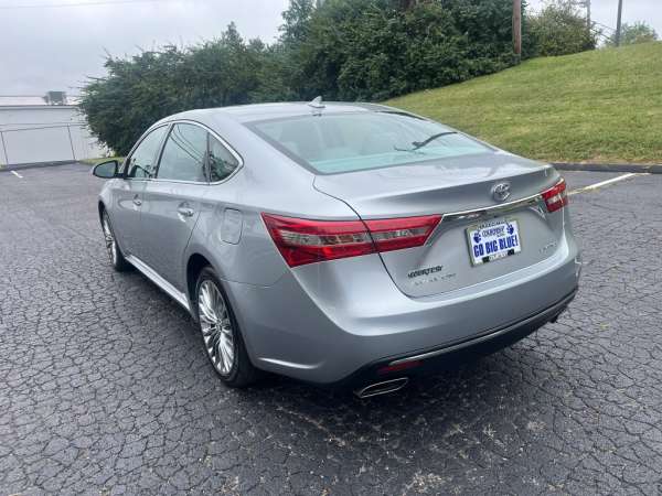 2016 Toyota Avalon Limited - photo 7