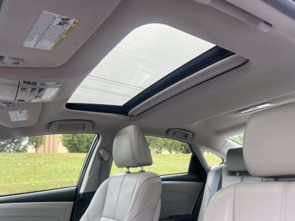 2016 Toyota Avalon Limited - photo 22