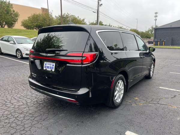 2024 Chrysler Pacifica Touring L - photo 5