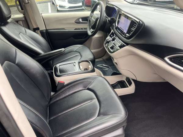 2024 Chrysler Pacifica Touring L - photo 13