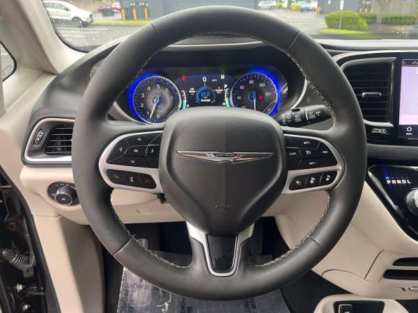 2024 Chrysler Pacifica Touring L - photo 14
