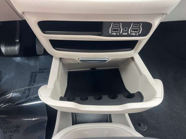 2024 Chrysler Pacifica Touring L - photo 17