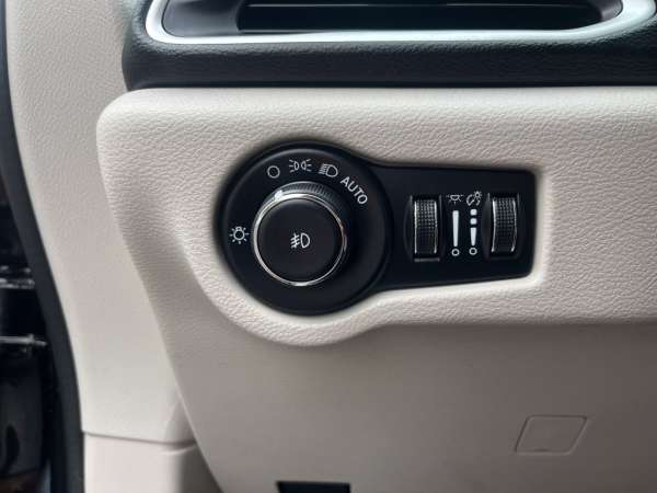 2024 Chrysler Pacifica Touring L - photo 21