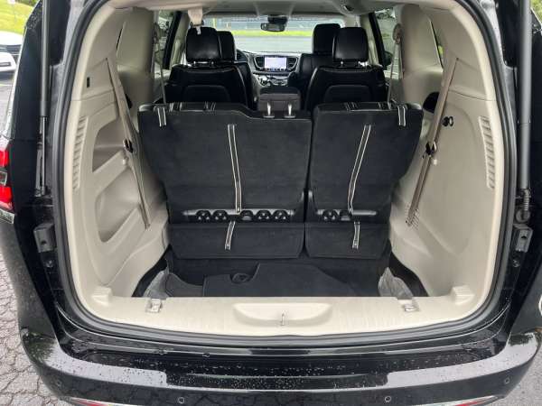2024 Chrysler Pacifica Touring L - photo 26