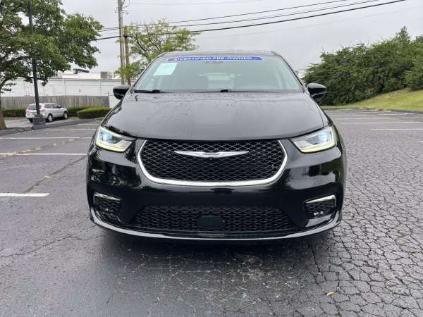 2024 Chrysler Pacifica Touring L - photo 2