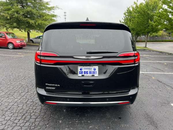 2024 Chrysler Pacifica Touring L - photo 6
