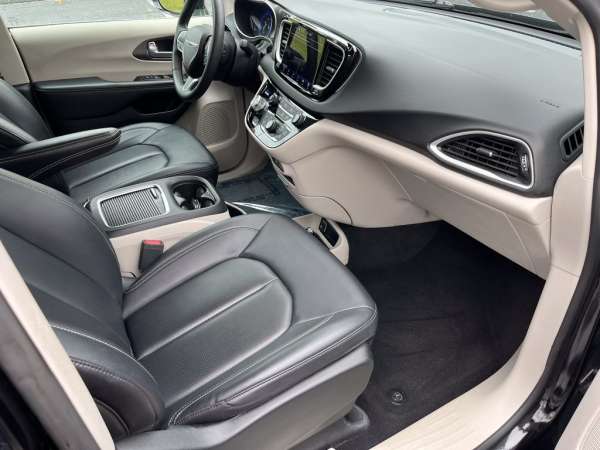2024 Chrysler Pacifica Touring L - photo 13