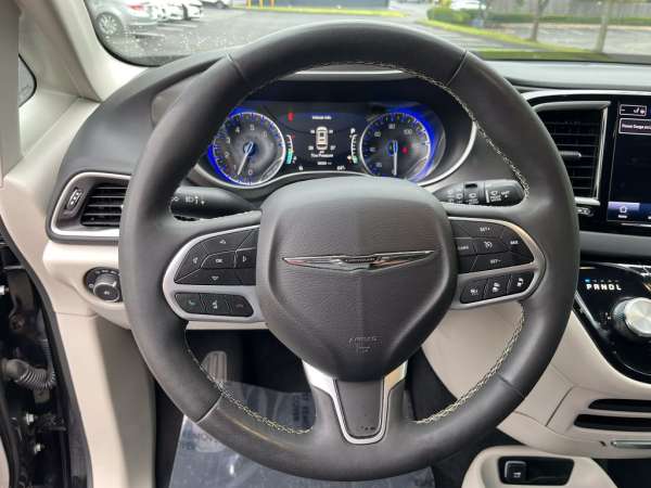 2024 Chrysler Pacifica Touring L - photo 14