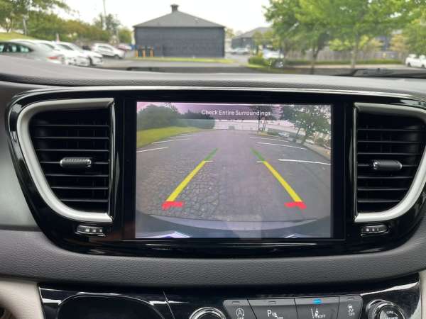 2024 Chrysler Pacifica Touring L - photo 18