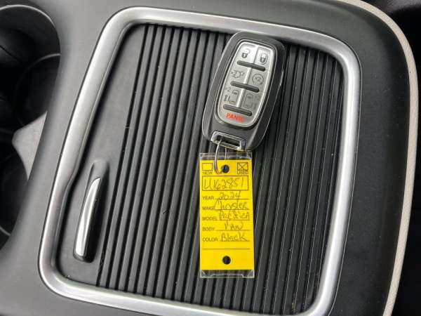 2024 Chrysler Pacifica Touring L - photo 30