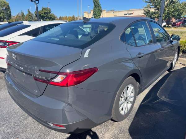 2025 Toyota Camry LE - photo 4