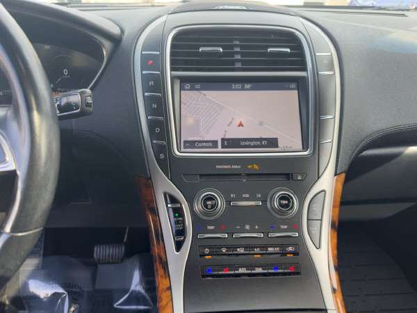 2019 Lincoln Nautilus Reserve - photo 30