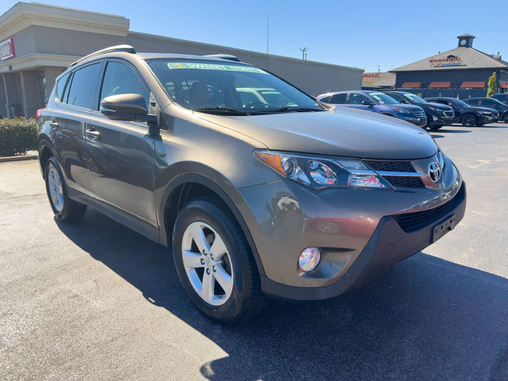 2014 Toyota RAV4 XLE - photo 1