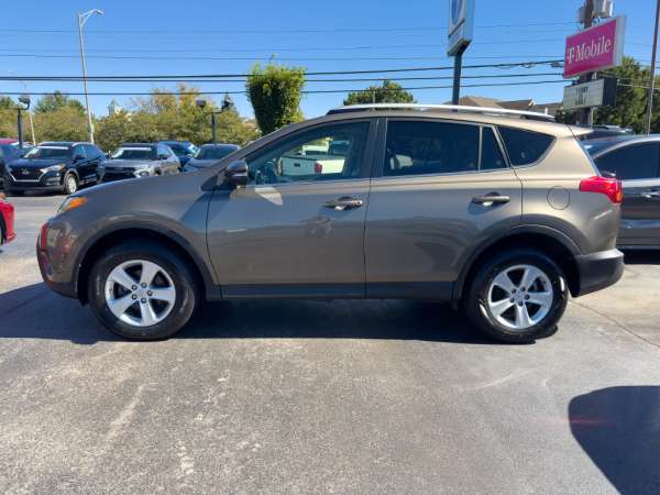 2014 Toyota RAV4 XLE - photo 4