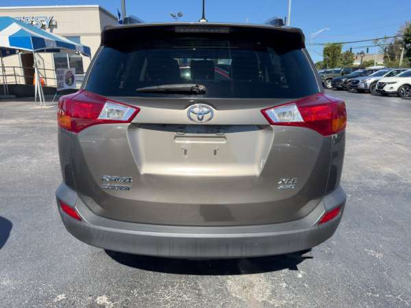 2014 Toyota RAV4 XLE - photo 6