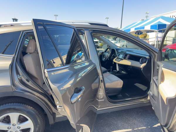 2014 Toyota RAV4 XLE - photo 10