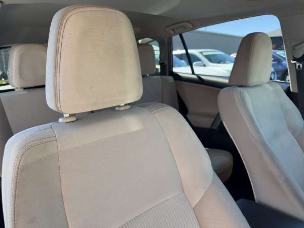 2014 Toyota RAV4 XLE - photo 14
